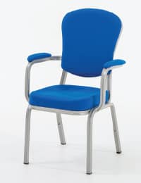 Stolsmodell Cello 58/2A med armstöd samt med blå klädsel och silverfärgard stolsram.